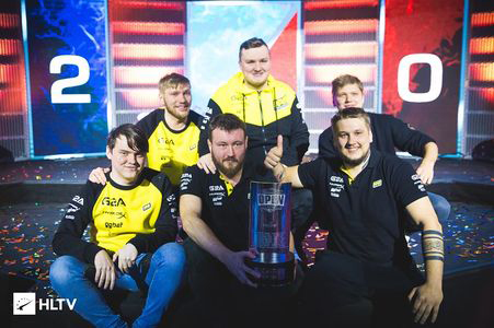 展现了他的 展现了他的