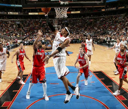 面对跑动掩 面对跑动掩