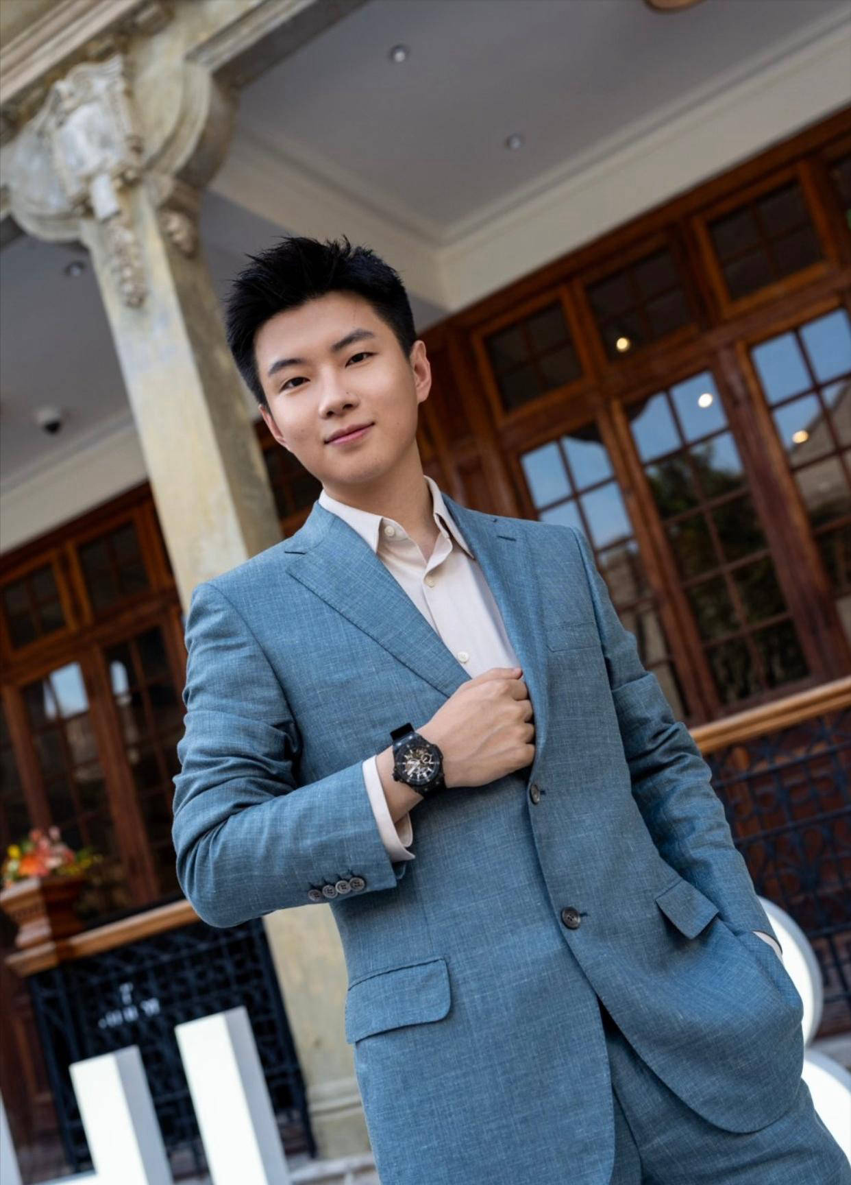 他们不仅在 他们不仅在